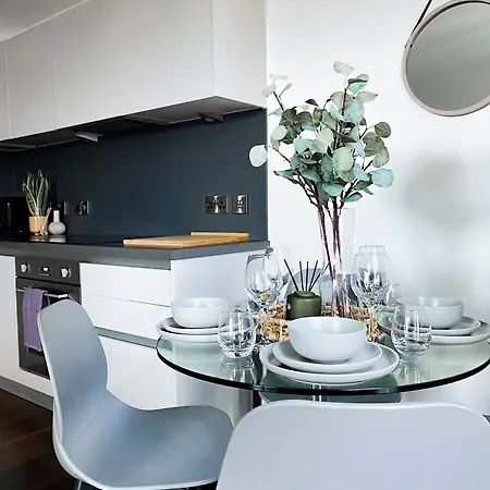 The Panda - Modern 2 Bedroom Apt In Manchester City Centre Exterior photo