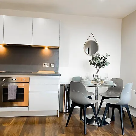 The Panda - Modern 2 Bedroom Apt In Manchester City Centre Exterior photo